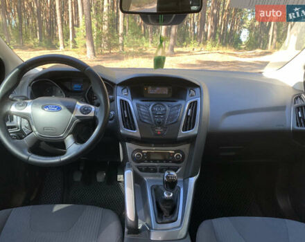 Синий Форд Фокус, объемом двигателя 1.6 л и пробегом 255 тыс. км за 7700 $, фото 11 на Automoto.ua