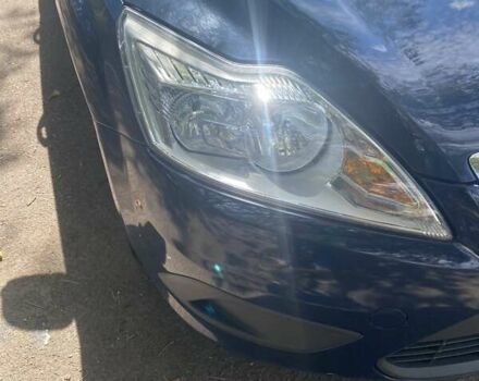 Синій Форд Фокус, об'ємом двигуна 1.39 л та пробігом 111 тис. км за 6000 $, фото 2 на Automoto.ua