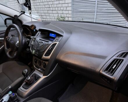 Синій Форд Фокус, об'ємом двигуна 1.6 л та пробігом 300 тис. км за 7000 $, фото 4 на Automoto.ua