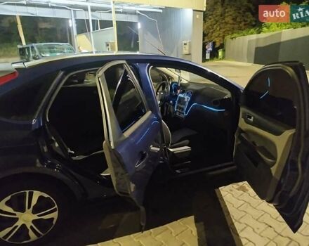 Синий Форд Фокус, объемом двигателя 1.6 л и пробегом 185 тыс. км за 7000 $, фото 13 на Automoto.ua