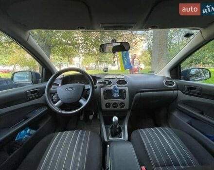Синій Форд Фокус, об'ємом двигуна 1.6 л та пробігом 201 тис. км за 6500 $, фото 5 на Automoto.ua