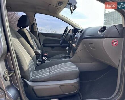 Синий Форд Фокус, объемом двигателя 1.4 л и пробегом 220 тыс. км за 5500 $, фото 15 на Automoto.ua