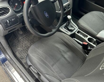 Синий Форд Фокус, объемом двигателя 1.4 л и пробегом 138 тыс. км за 4550 $, фото 7 на Automoto.ua