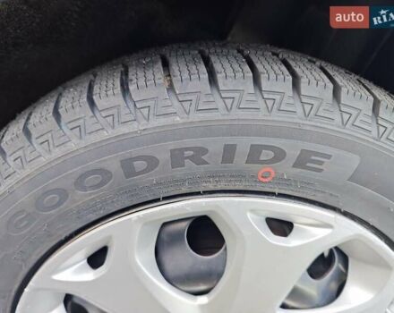 Синий Форд Фокус, объемом двигателя 1.6 л и пробегом 276 тыс. км за 6000 $, фото 6 на Automoto.ua