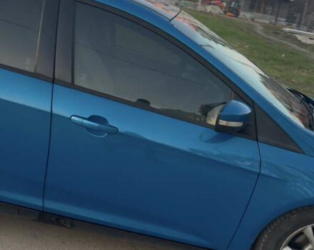 Синій Форд Фокус, об'ємом двигуна 2 л та пробігом 227 тис. км за 8500 $, фото 7 на Automoto.ua