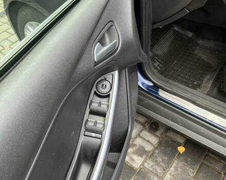 Синий Форд Фокус, объемом двигателя 2.05 л и пробегом 221 тыс. км за 8300 $, фото 4 на Automoto.ua