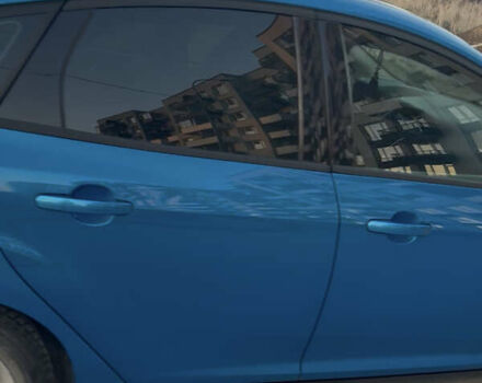 Синій Форд Фокус, об'ємом двигуна 2 л та пробігом 227 тис. км за 8500 $, фото 5 на Automoto.ua