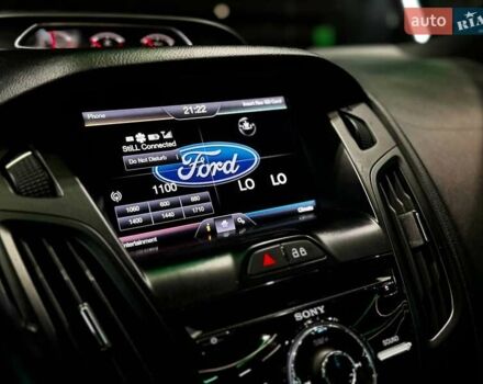 Форд Фокус 2013 в Николаеве на Automoto.ua Синий Форд Фокус, объемом двигателя 2 л и пробегом 180 тыс. км за 10500 $, фото 19 на Automoto.ua