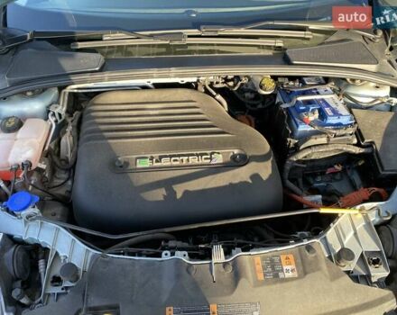 Синій Форд Фокус, об'ємом двигуна 0 л та пробігом 114 тис. км за 5000 $, фото 22 на Automoto.ua