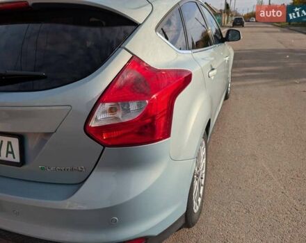 Форд Фокус 2013 в Владимир-Волынский на Automoto.ua Синий Форд Фокус, объемом двигателя 0 л и пробегом 122 тыс. км за 7900 $, фото 1 на Automoto.ua