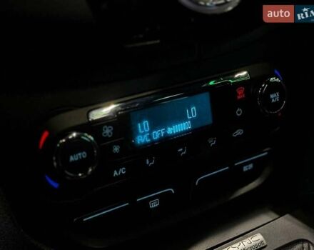 Форд Фокус 2013 в Николаеве на Automoto.ua Синий Форд Фокус, объемом двигателя 2 л и пробегом 180 тыс. км за 10500 $, фото 16 на Automoto.ua