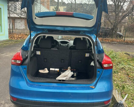 Синій Форд Фокус, об'ємом двигуна 2 л та пробігом 215 тис. км за 8000 $, фото 4 на Automoto.ua