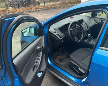 Синій Форд Фокус, об'ємом двигуна 2 л та пробігом 215 тис. км за 8000 $, фото 6 на Automoto.ua