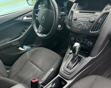 Синій Форд Фокус, об'ємом двигуна 2 л та пробігом 215 тис. км за 8000 $, фото 5 на Automoto.ua