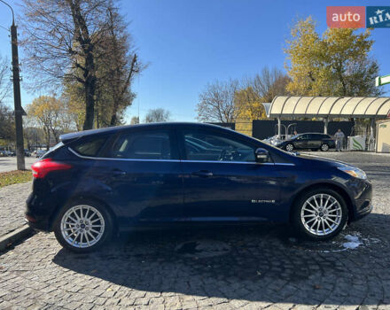 Форд Фокус 2016 в Хмельницком на Automoto.ua Синий Форд Фокус, объемом двигателя 0 л и пробегом 151 тыс. км за 7150 $, фото 3 на Automoto.ua