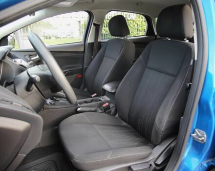 Синий Форд Фокус, объемом двигателя 2 л и пробегом 89 тыс. км за 9400 $, фото 6 на Automoto.ua