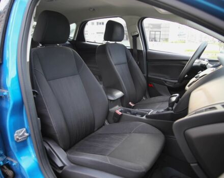 Синий Форд Фокус, объемом двигателя 2 л и пробегом 89 тыс. км за 9400 $, фото 9 на Automoto.ua