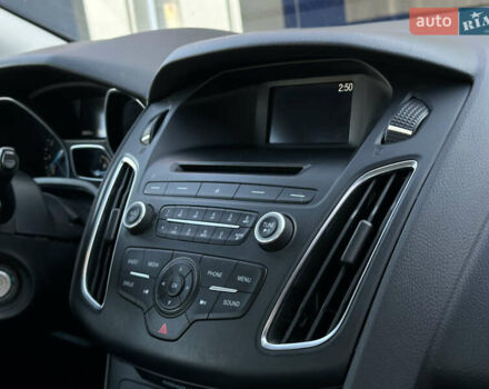 Синий Форд Фокус, объемом двигателя 0 л и пробегом 153 тыс. км за 9600 $, фото 8 на Automoto.ua