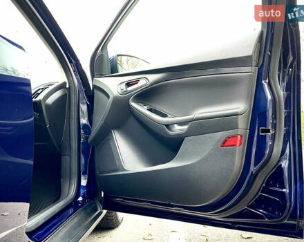 Синий Форд Фокус, объемом двигателя 2 л и пробегом 57 тыс. км за 11200 $, фото 59 на Automoto.ua