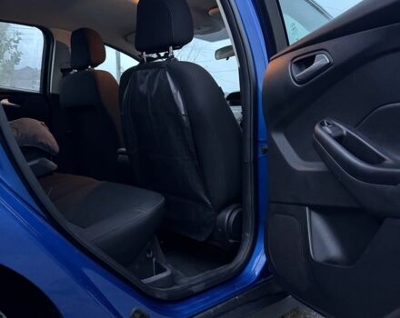 Синій Форд Фокус, об'ємом двигуна 2 л та пробігом 117 тис. км за 10200 $, фото 7 на Automoto.ua