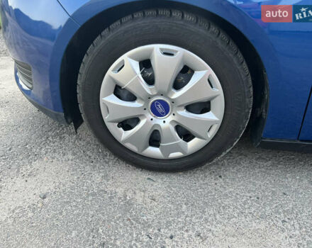 Синій Форд Фокус, об'ємом двигуна 2 л та пробігом 45 тис. км за 9000 $, фото 5 на Automoto.ua