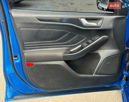 Синий Форд Фокус, объемом двигателя 1.5 л и пробегом 116 тыс. км за 15240 $, фото 12 на Automoto.ua