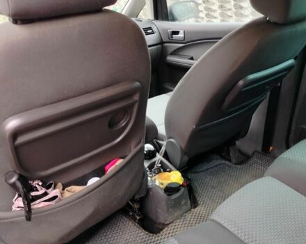 Синій Форд Фокус, об'ємом двигуна 1.8 л та пробігом 196 тис. км за 4450 $, фото 2 на Automoto.ua