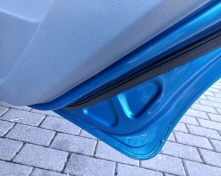 Синий Форд Фокус, объемом двигателя 1.6 л и пробегом 216 тыс. км за 5750 $, фото 6 на Automoto.ua