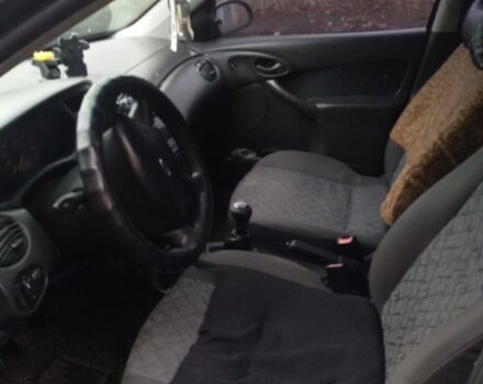 Синий Форд Фокус, объемом двигателя 1.8 л и пробегом 338 тыс. км за 2367 $, фото 4 на Automoto.ua