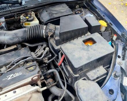 Синий Форд Фокус, объемом двигателя 1.8 л и пробегом 220 тыс. км за 3600 $, фото 6 на Automoto.ua