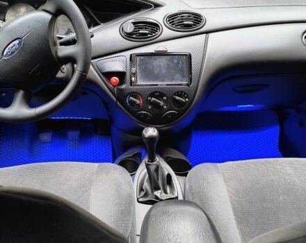Синий Форд Фокус, объемом двигателя 2 л и пробегом 250 тыс. км за 3500 $, фото 3 на Automoto.ua