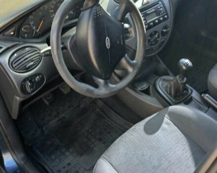 Синий Форд Фокус, объемом двигателя 1.8 л и пробегом 334 тыс. км за 2500 $, фото 6 на Automoto.ua