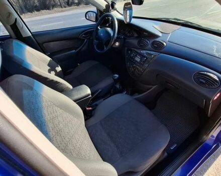 Синий Форд Фокус, объемом двигателя 1.6 л и пробегом 246 тыс. км за 3200 $, фото 11 на Automoto.ua