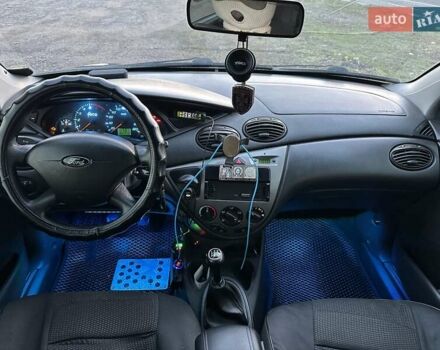 Синий Форд Фокус, объемом двигателя 1.6 л и пробегом 304 тыс. км за 2900 $, фото 8 на Automoto.ua