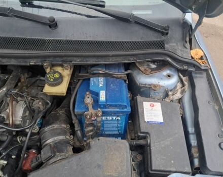 Синий Форд Фокус, объемом двигателя 2 л и пробегом 300 тыс. км за 4000 $, фото 4 на Automoto.ua