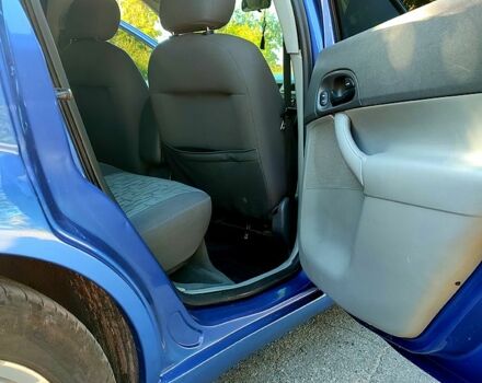 Синий Форд Фокус, объемом двигателя 2 л и пробегом 110 тыс. км за 4700 $, фото 5 на Automoto.ua