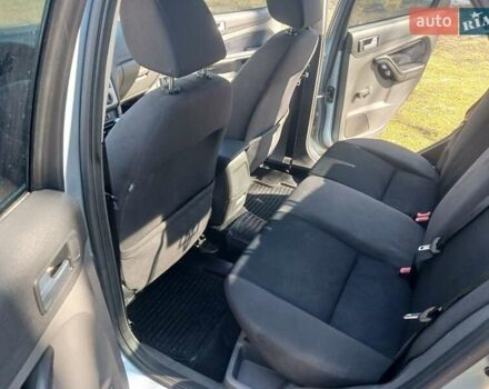 Синий Форд Фокус, объемом двигателя 1.6 л и пробегом 243 тыс. км за 4000 $, фото 5 на Automoto.ua