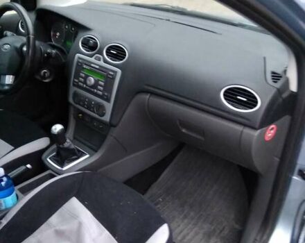 Синий Форд Фокус, объемом двигателя 1.6 л и пробегом 321 тыс. км за 5000 $, фото 4 на Automoto.ua