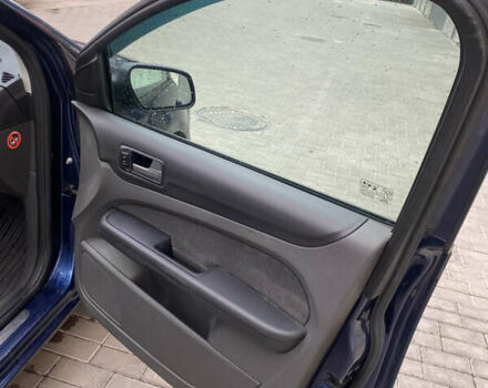 Синій Форд Фокус, об'ємом двигуна 1.6 л та пробігом 212 тис. км за 4300 $, фото 9 на Automoto.ua