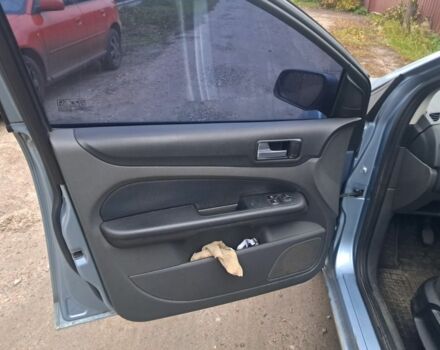 Синий Форд Фокус, объемом двигателя 2 л и пробегом 300 тыс. км за 4000 $, фото 7 на Automoto.ua