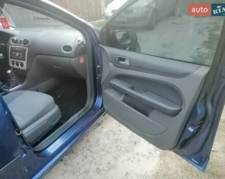 Синий Форд Фокус, объемом двигателя 1.6 л и пробегом 400 тыс. км за 4200 $, фото 8 на Automoto.ua