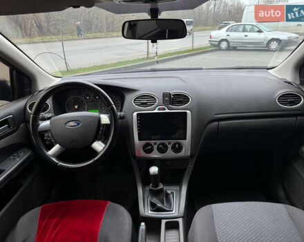 Синій Форд Фокус, об'ємом двигуна 1.6 л та пробігом 298 тис. км за 3900 $, фото 30 на Automoto.ua