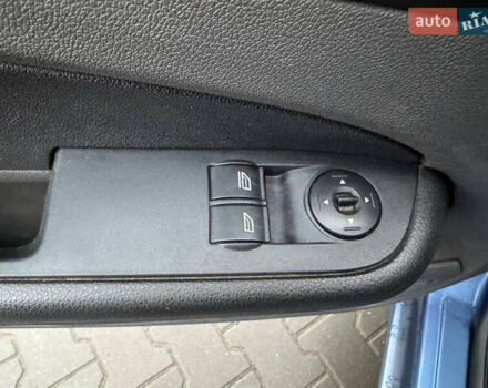 Синій Форд Фокус, об'ємом двигуна 1.6 л та пробігом 298 тис. км за 3900 $, фото 15 на Automoto.ua