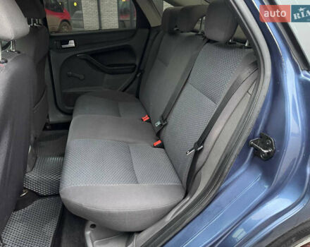 Синій Форд Фокус, об'ємом двигуна 1.6 л та пробігом 298 тис. км за 3900 $, фото 33 на Automoto.ua