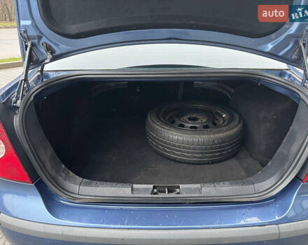 Синій Форд Фокус, об'ємом двигуна 1.6 л та пробігом 298 тис. км за 3900 $, фото 34 на Automoto.ua
