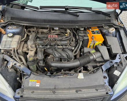 Синій Форд Фокус, об'ємом двигуна 1.6 л та пробігом 298 тис. км за 3900 $, фото 35 на Automoto.ua