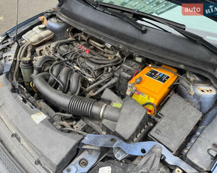 Синій Форд Фокус, об'ємом двигуна 1.6 л та пробігом 298 тис. км за 3900 $, фото 36 на Automoto.ua