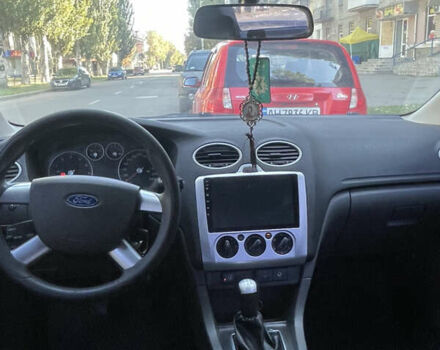 Синий Форд Фокус, объемом двигателя 1.6 л и пробегом 320 тыс. км за 4500 $, фото 9 на Automoto.ua