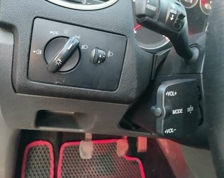 Синий Форд Фокус, объемом двигателя 1.6 л и пробегом 259 тыс. км за 4000 $, фото 51 на Automoto.ua