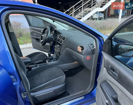 Синий Форд Фокус, объемом двигателя 1.6 л и пробегом 288 тыс. км за 3700 $, фото 11 на Automoto.ua